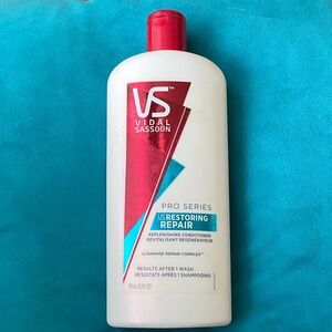 NEW Vidal Sassoon Pro Series Restoring Repair Conditioner